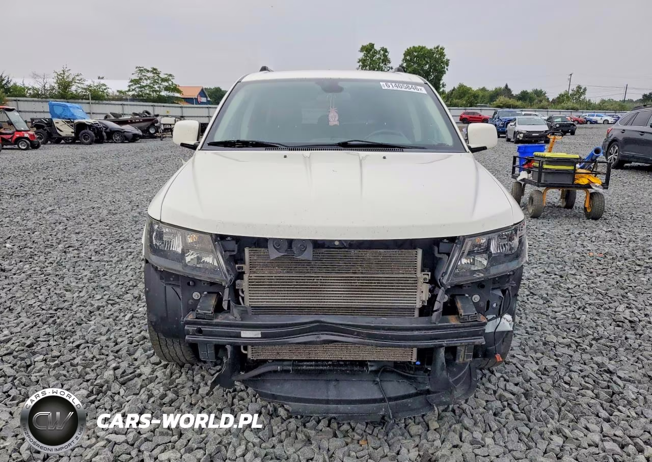 2018 Dodge Journey Crossroad VIN:3C4PDDGG0JT374867 - 5