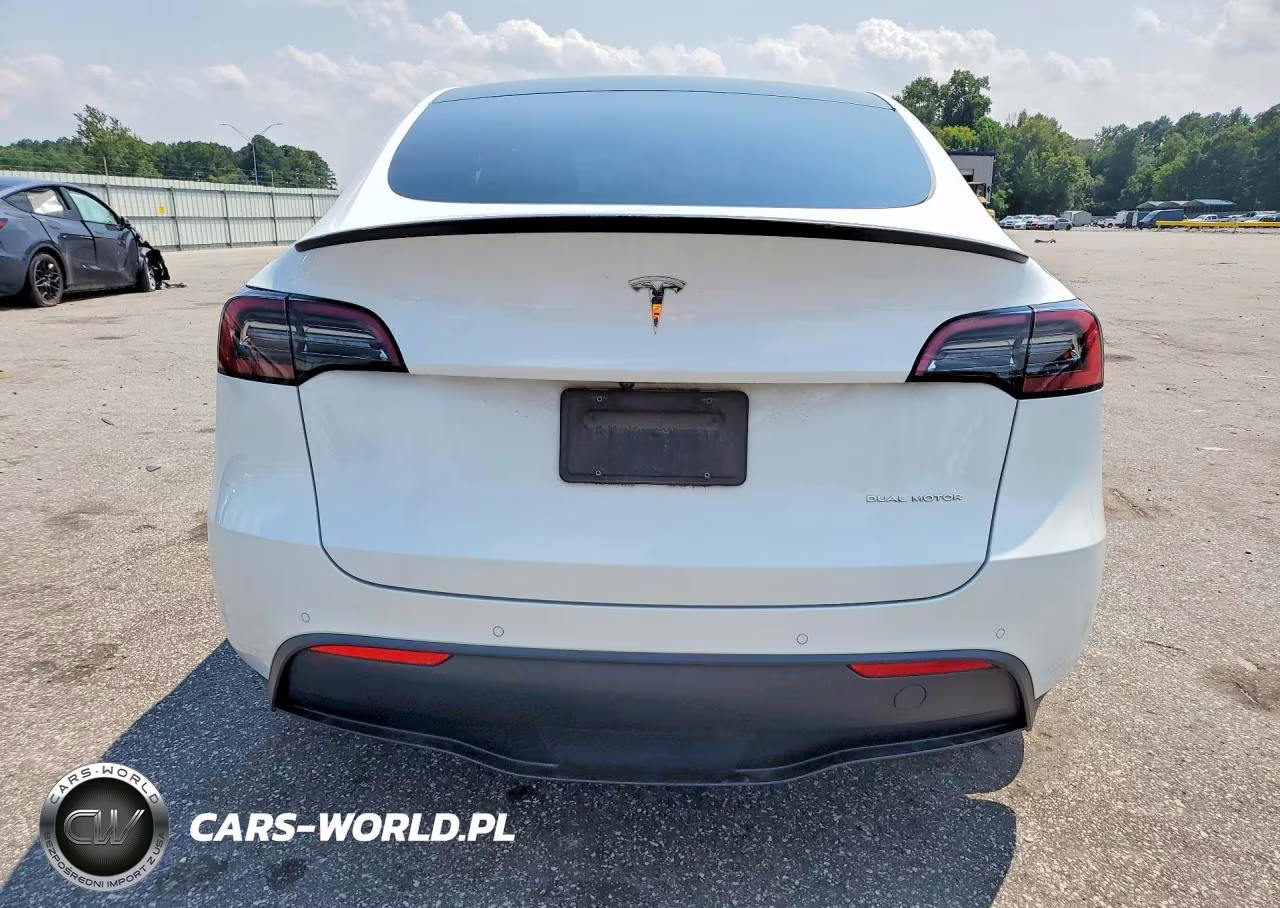 2021 Tesla Model Y VIN:5YJYGAEE0MF280597 - 6