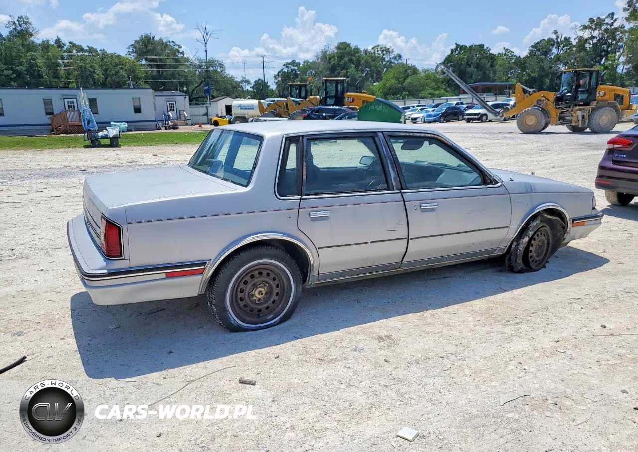 1988 Oldsmobile Cutlass Ciera VIN:2G3AJ5130J9341204 - 3