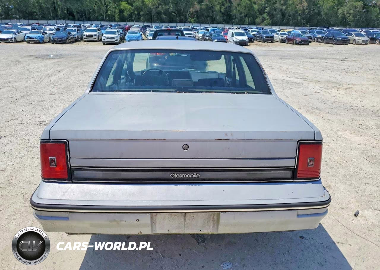 1988 Oldsmobile Cutlass Ciera VIN:2G3AJ5130J9341204 - 6