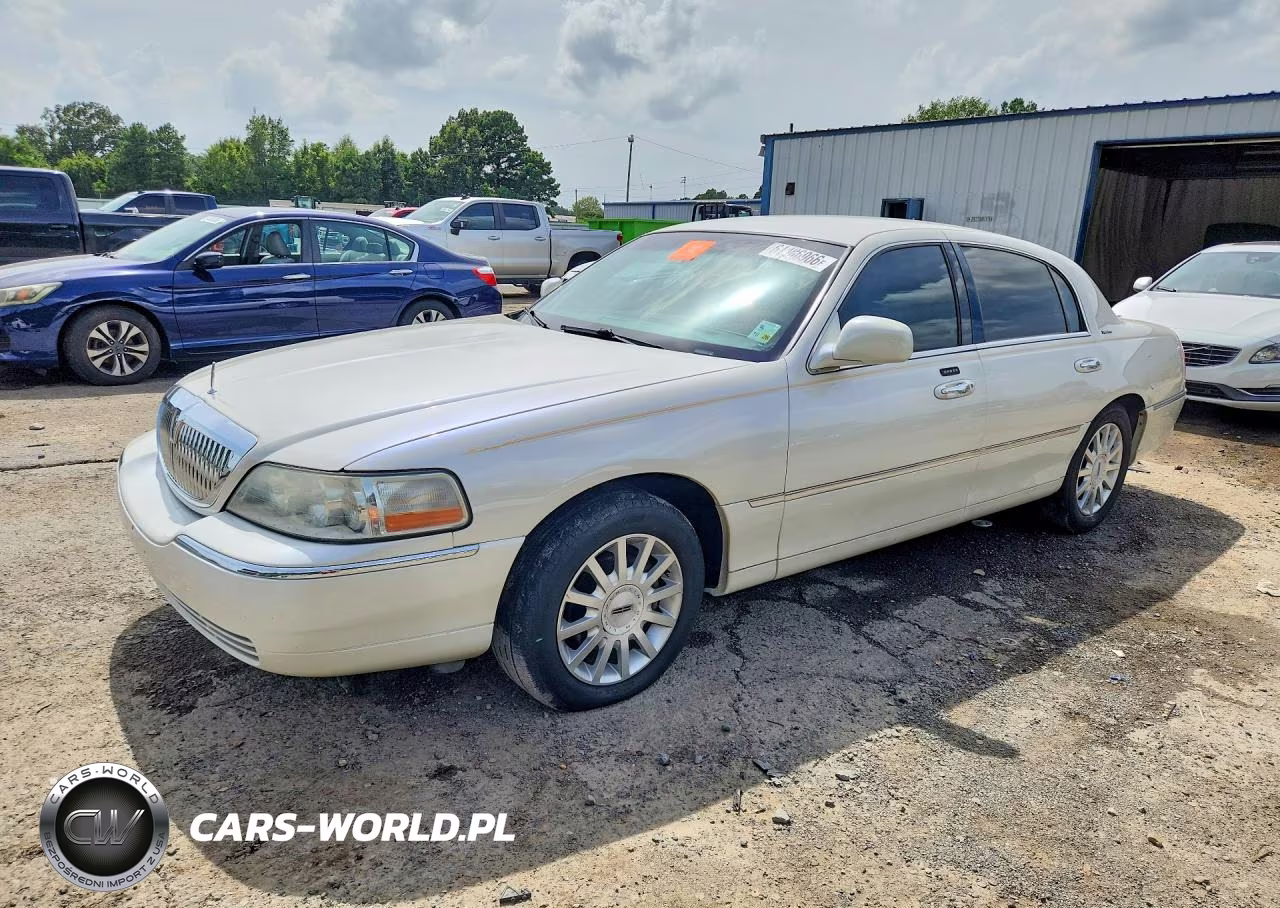 2006 Lincoln Town Car Signature