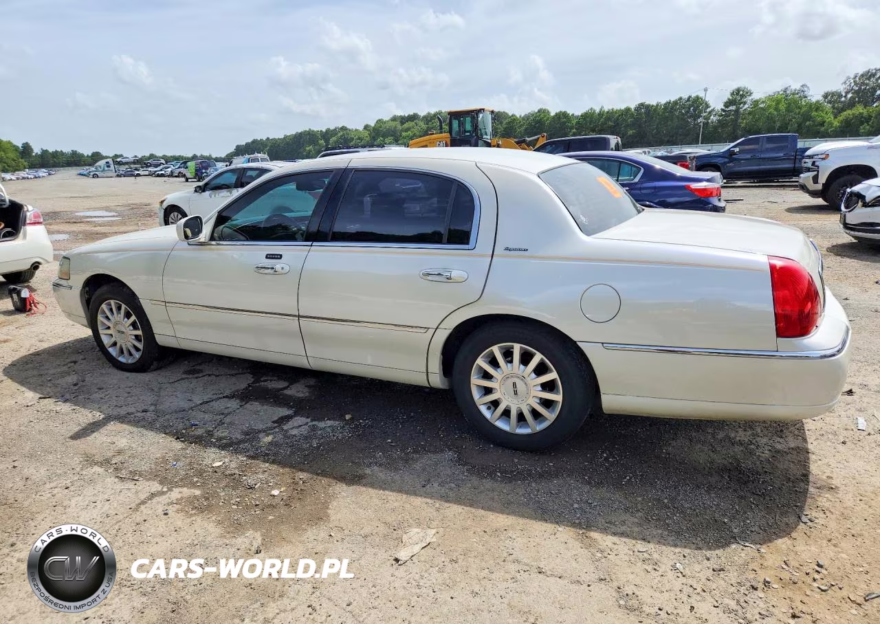 2006 Lincoln Town Car Signature VIN:1LNHM81W16Y623027 - 2