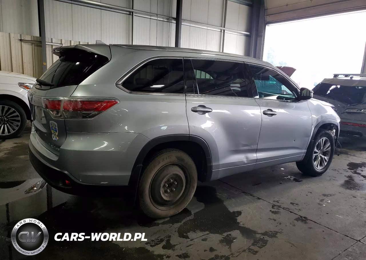 2015 Toyota Highlander Xle VIN:5TDJKRFH6FS178193 - 3