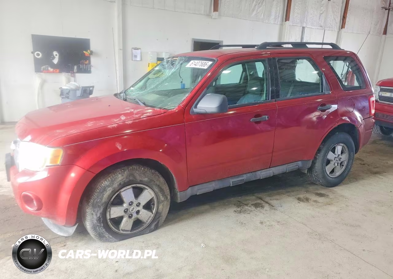 2010 Ford Escape Xls VIN:1FMCU0C72AKA71499 - 1