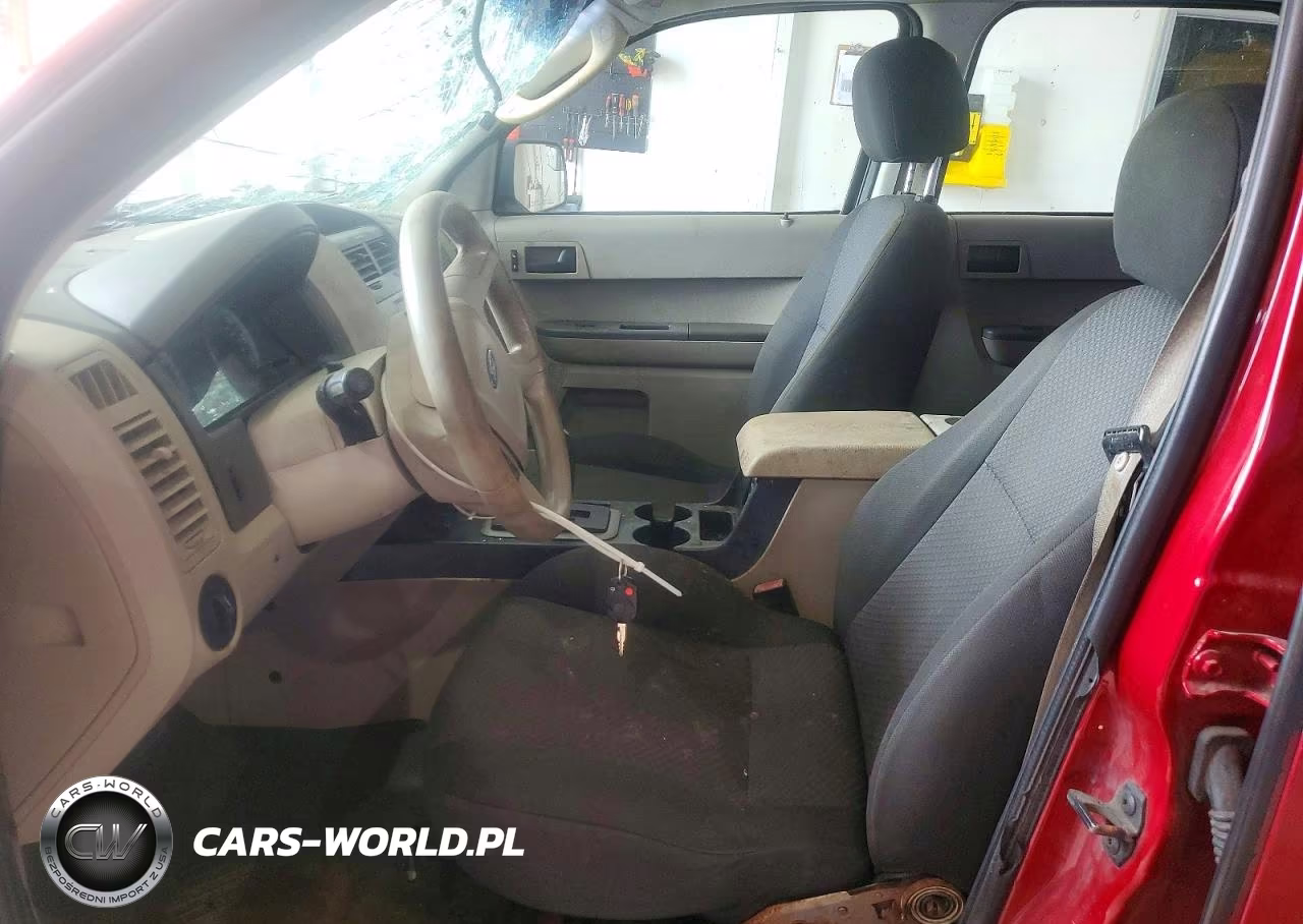 2010 Ford Escape Xls VIN:1FMCU0C72AKA71499 - 7