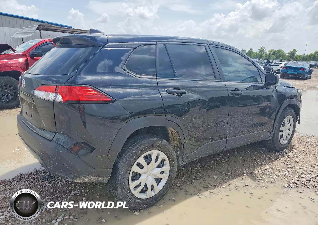 2025 Toyota Corolla Cross L VIN:7MUAAAAG7SV131225 - 3