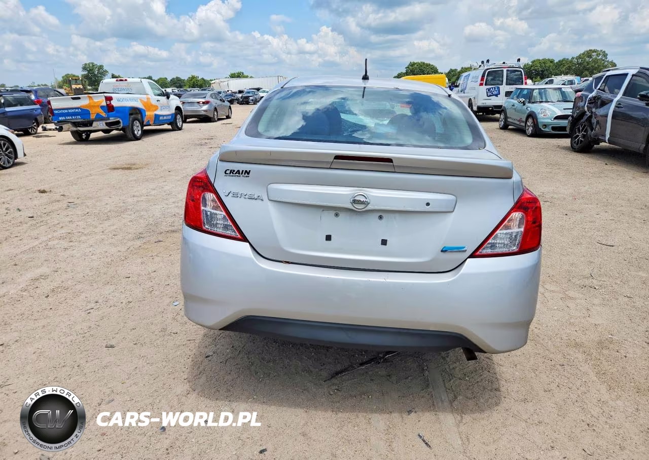 2015 Nissan Versa 1.6 S Plus VIN:3N1CN7AP1FL823876 - 6
