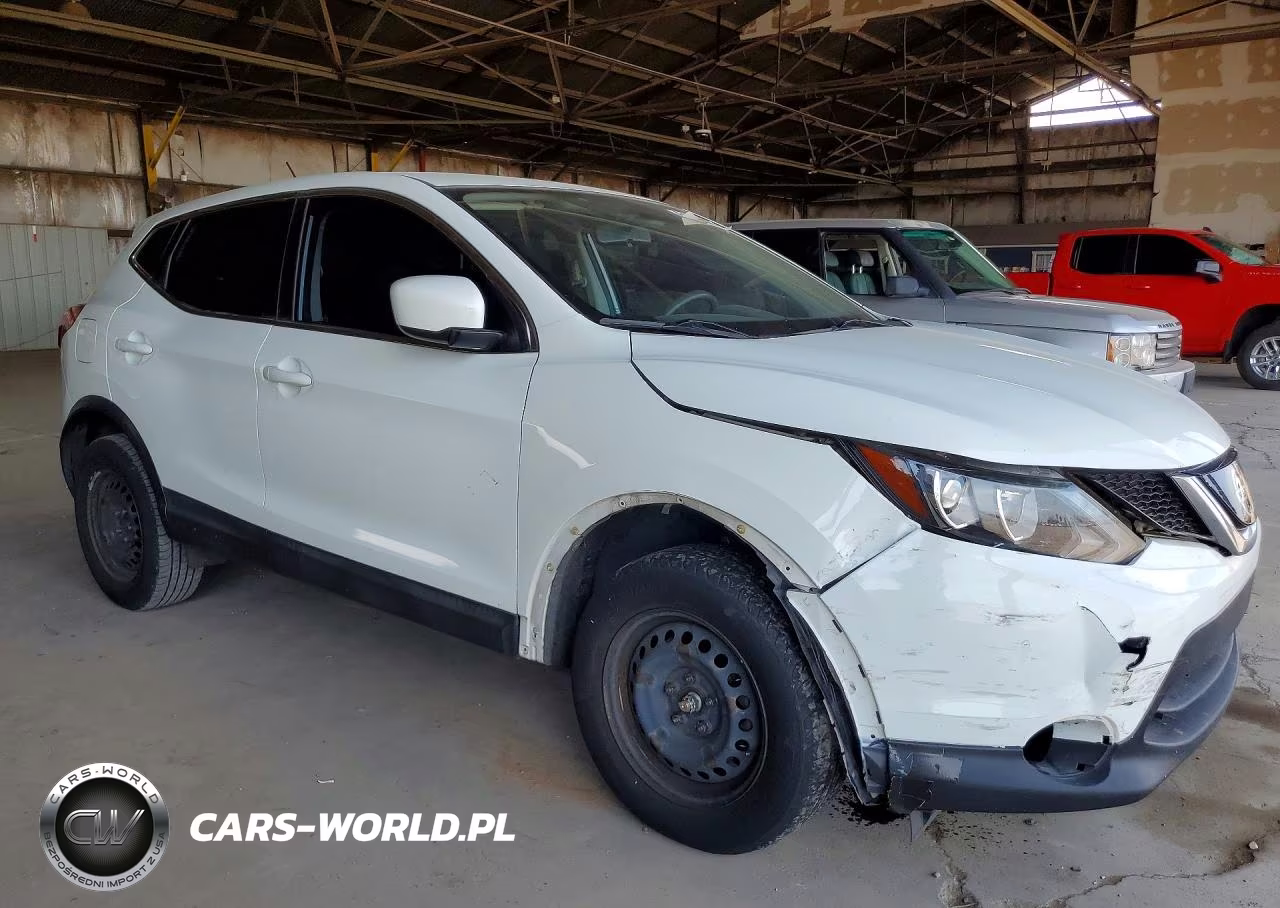 2018 Nissan Rogue Sport S VIN:JN1BJ1CP6JW157229 - 4