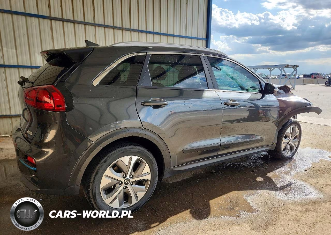 2020 Kia Niro Ex VIN:KNDCC3LG6L5070592 - 3