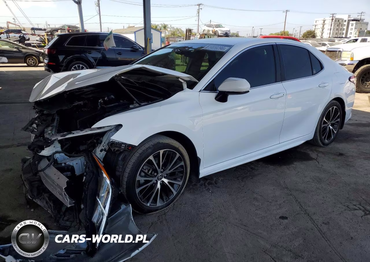 2020 Toyota Camry Se – zdjęcie 1 z 13
