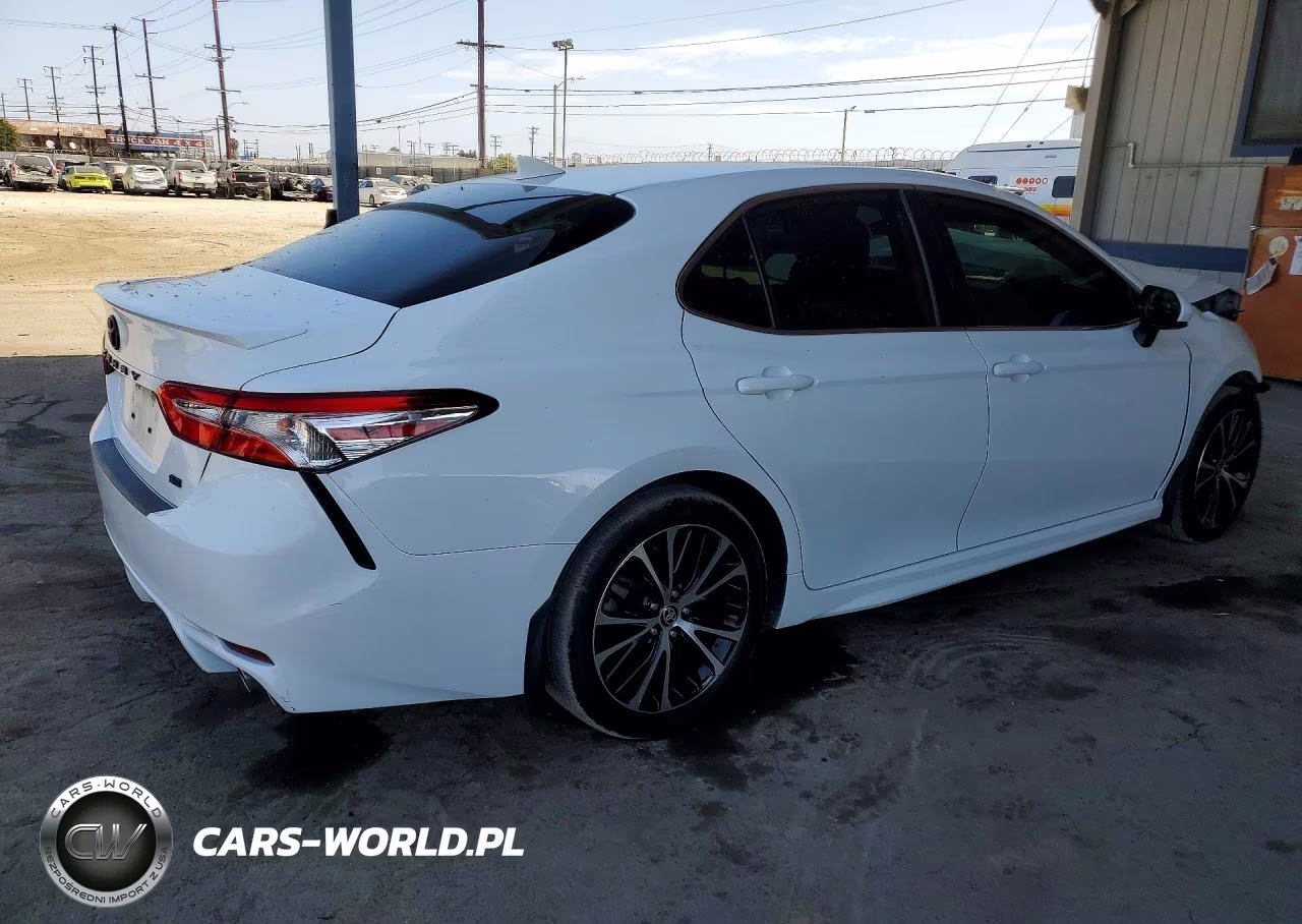2020 Toyota Camry Se VIN:4T1G11AK5LU504991 - 3