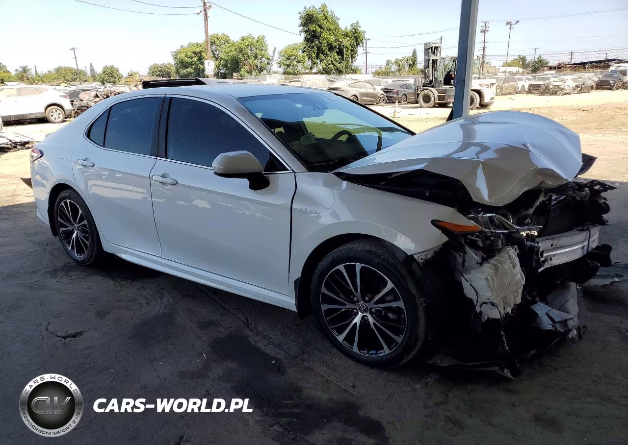 2020 Toyota Camry Se VIN:4T1G11AK5LU504991 - 4