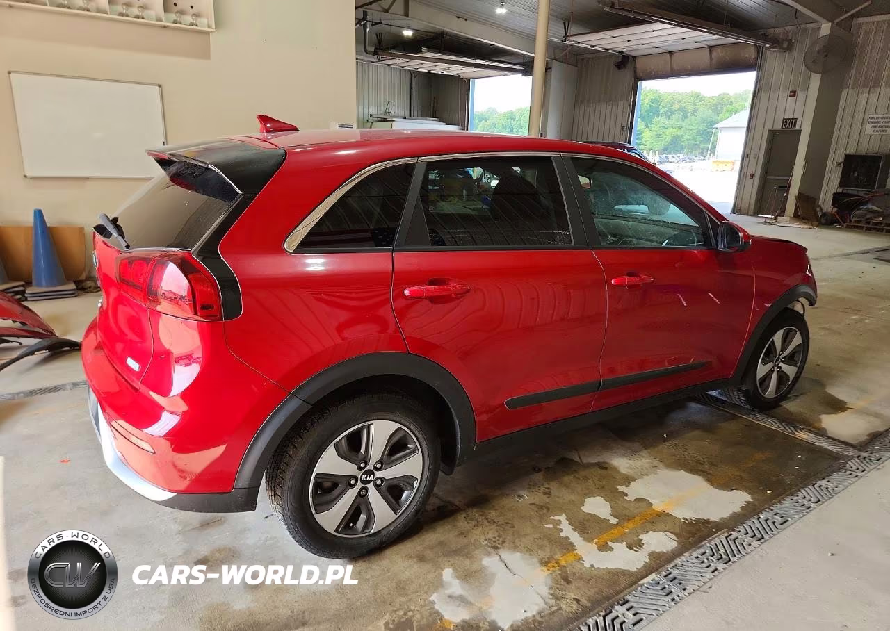 2017 Kia Niro Fe VIN:KNDCB3LCXH5080470 - 3