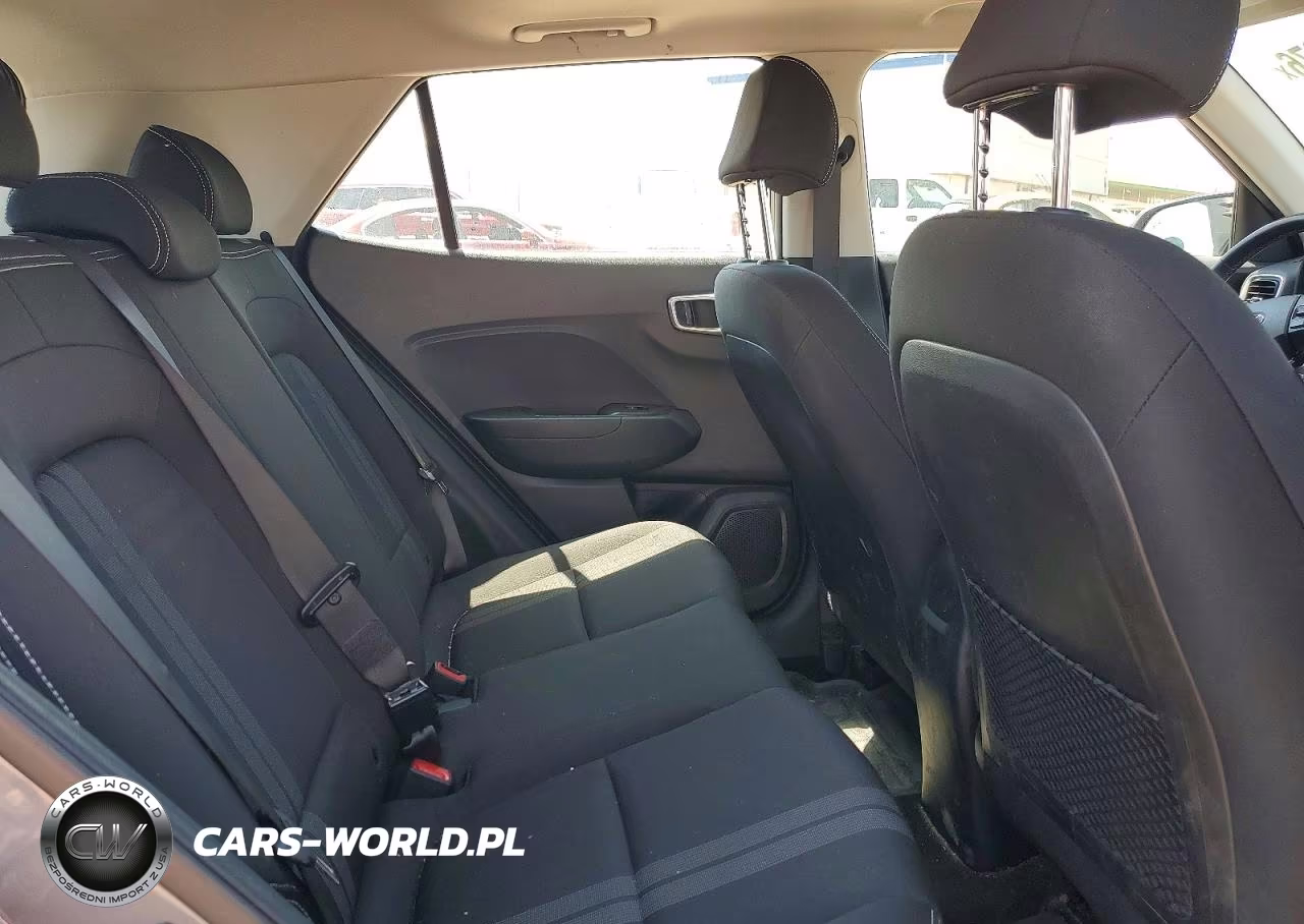 2021 Hyundai Venue Sel VIN:KMHRC8A30MU126830 - 10