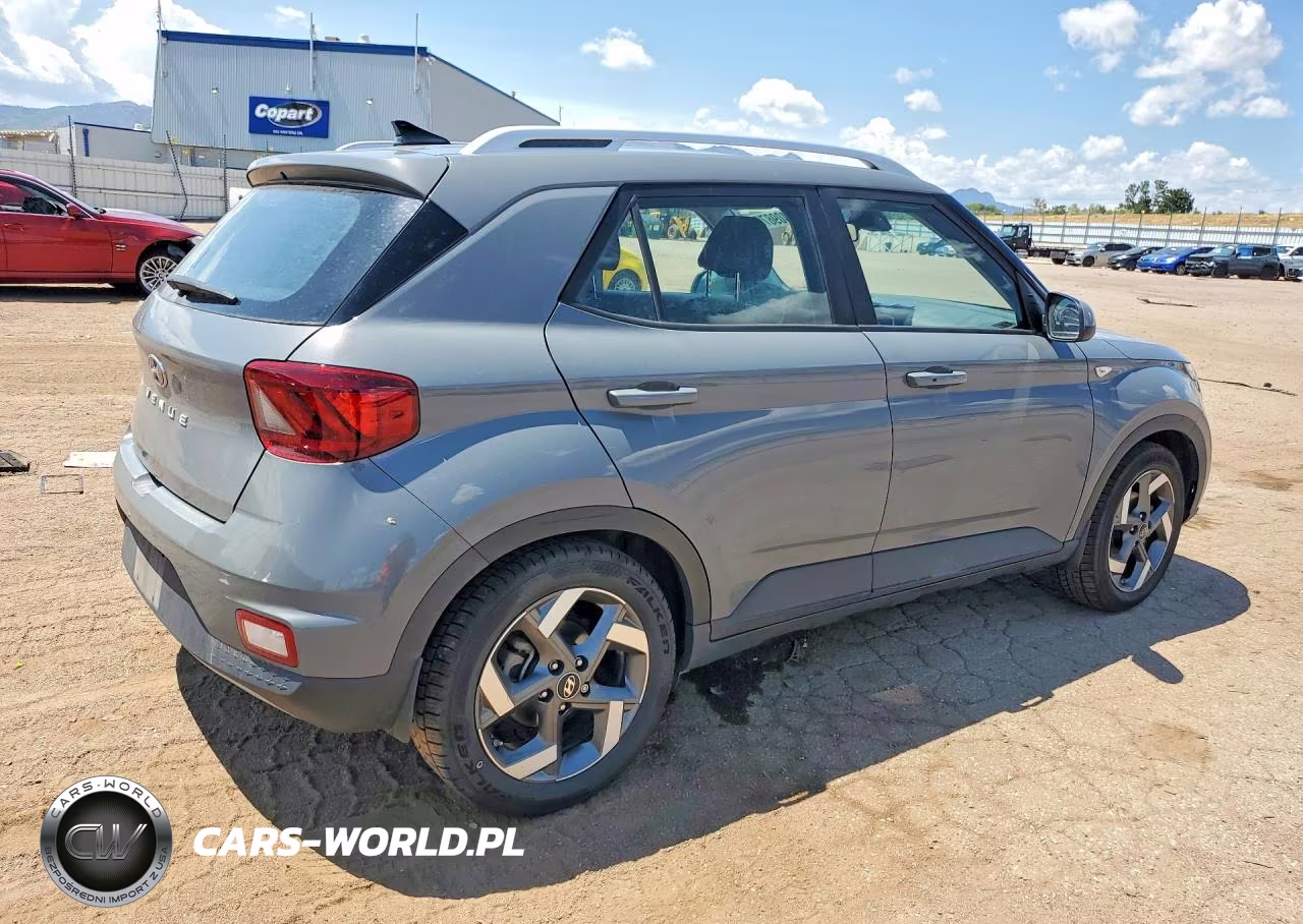 2021 Hyundai Venue Sel VIN:KMHRC8A30MU126830 - 3