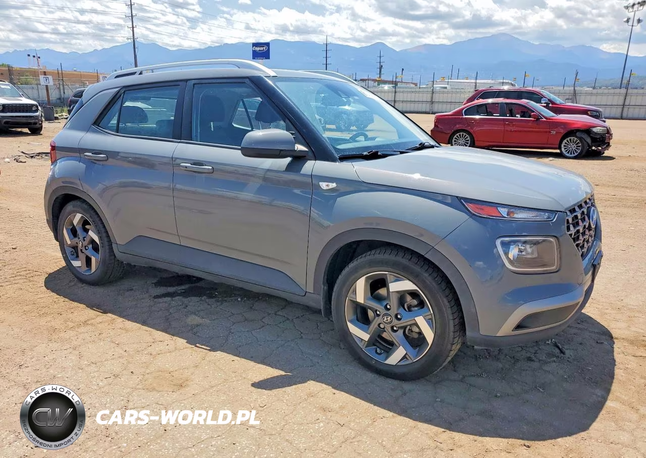 2021 Hyundai Venue Sel VIN:KMHRC8A30MU126830 - 4
