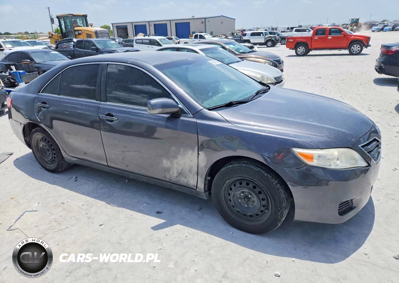 2010 Toyota Camry Le VIN:4T1BF3EK4AU050747 - 4