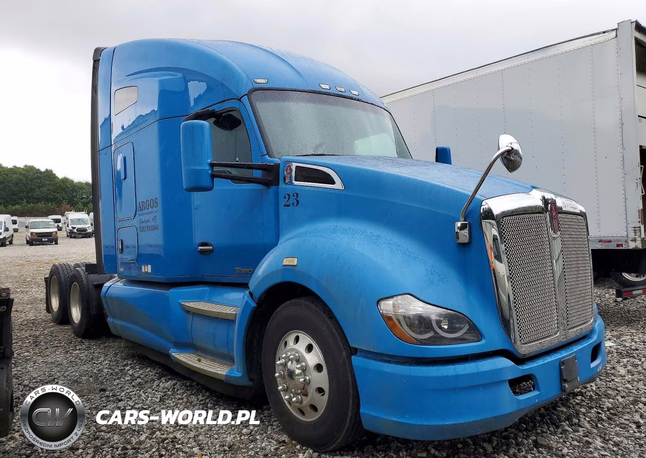 2016 Kenworth Construction T680 VIN:1XKYD49XXGJ470009 - 4