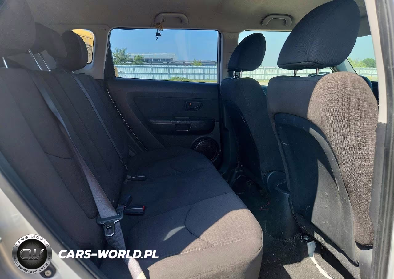 2011 Kia Soul Base VIN:KNDJT2A17B7308002 - 10
