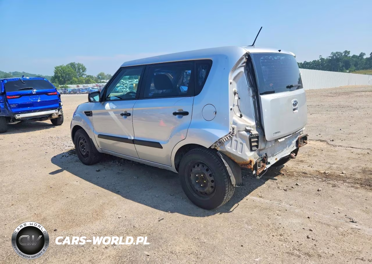 2011 Kia Soul Base VIN:KNDJT2A17B7308002 - 2
