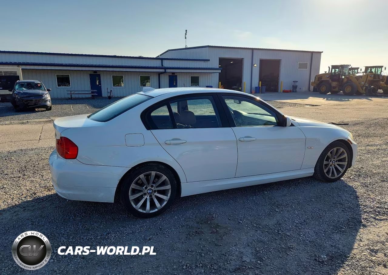 2011 BMW 328 I VIN:WBAPH7C53BE850585 - 3