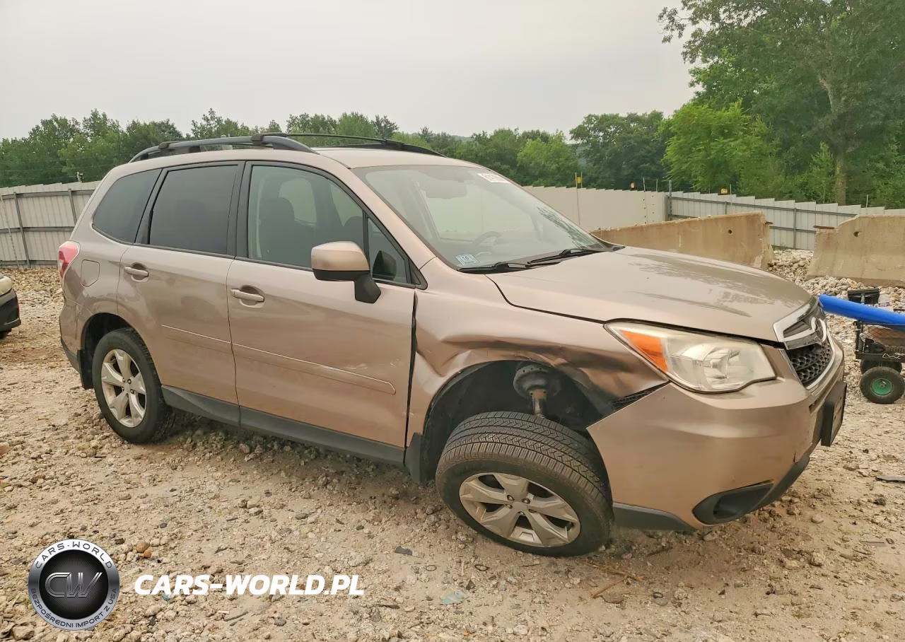 2014 Subaru Forester 2.5I Premium VIN:JF2SJACC2EG545604 - 4