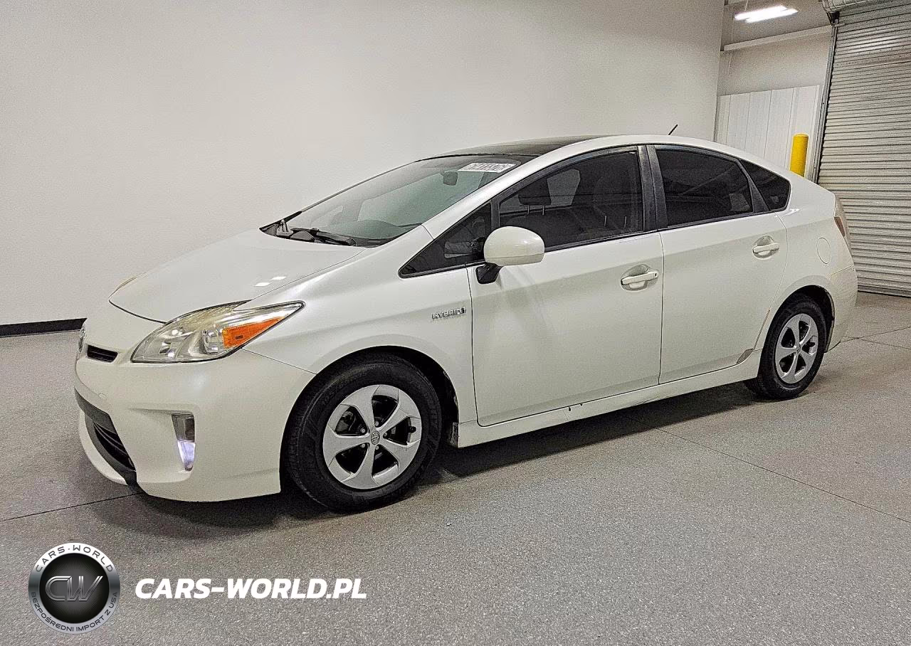 2014 Toyota Prius Three – zdjęcie 1 z 13