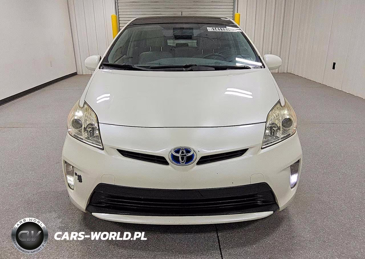 2014 Toyota Prius Three VIN:JTDKN3DU0E1826079 - 5