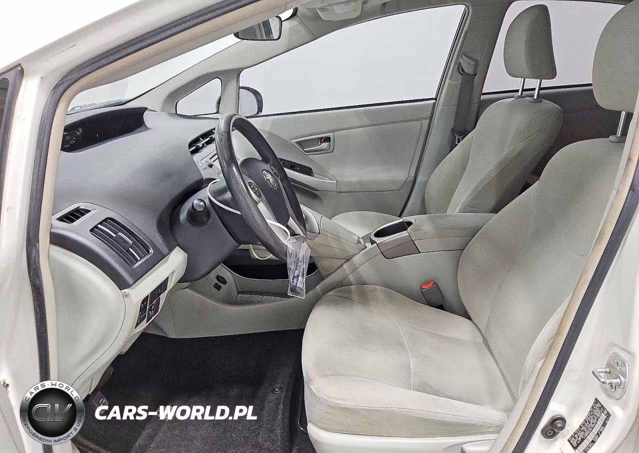 2014 Toyota Prius Three VIN:JTDKN3DU0E1826079 - 7