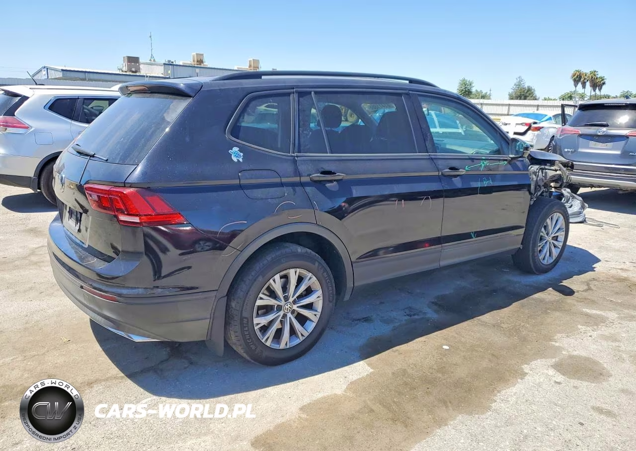 2019 Volkswagen Tiguan S VIN:3VV1B7AX7KM083818 - 3