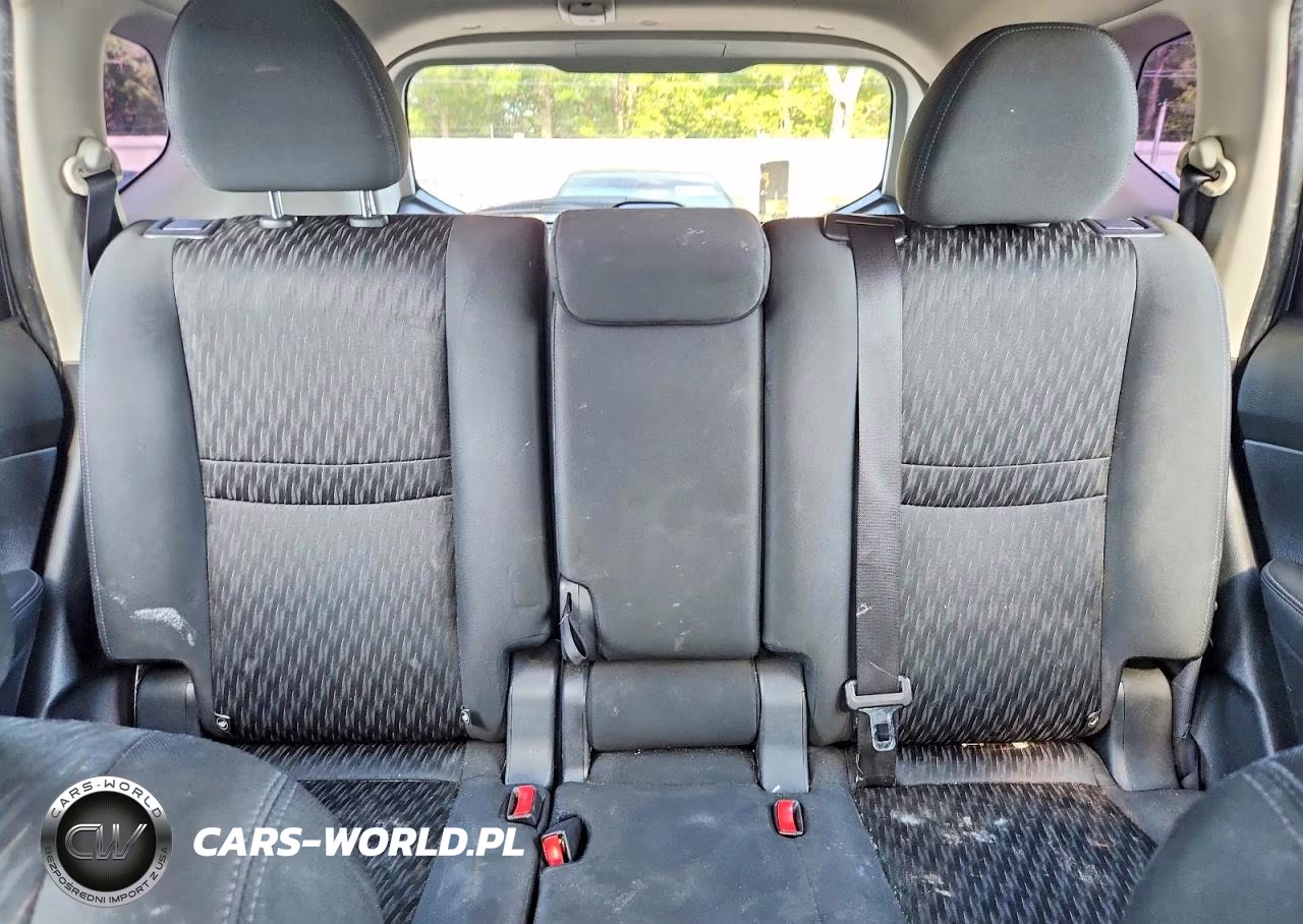 2018 Nissan Rogue S VIN:KNMAT2MT2JP538218 - 10