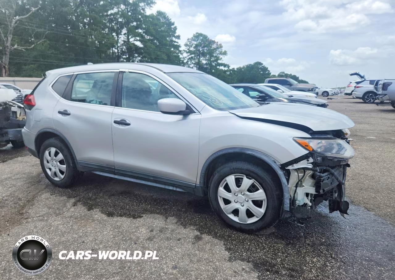 2018 Nissan Rogue S VIN:KNMAT2MT2JP538218 - 4
