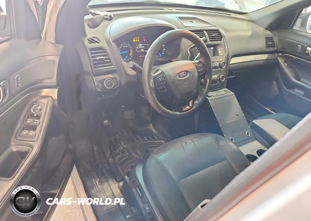 2017 Ford Explorer Police Interceptor VIN:1FM5K8AR4HGB41700 - 8
