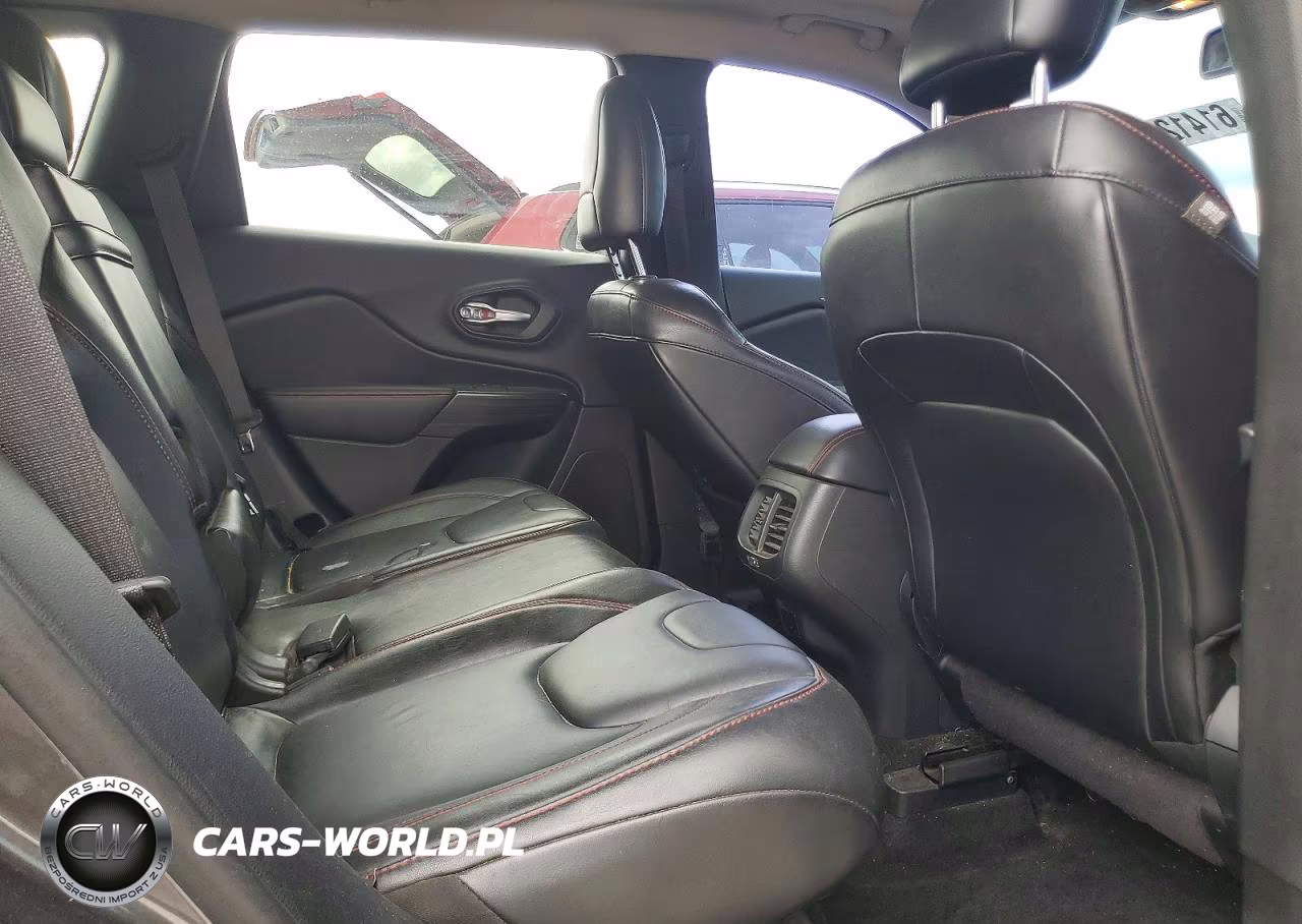 2014 Jeep Cherokee Trailhawk VIN:1C4PJMBS8EW282281 - 11
