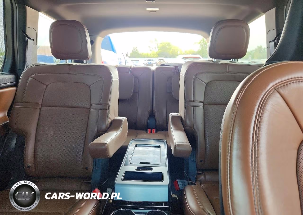 2021 Lincoln Aviator Reserve VIN:5LM5J7XC6MGL02121 - 10