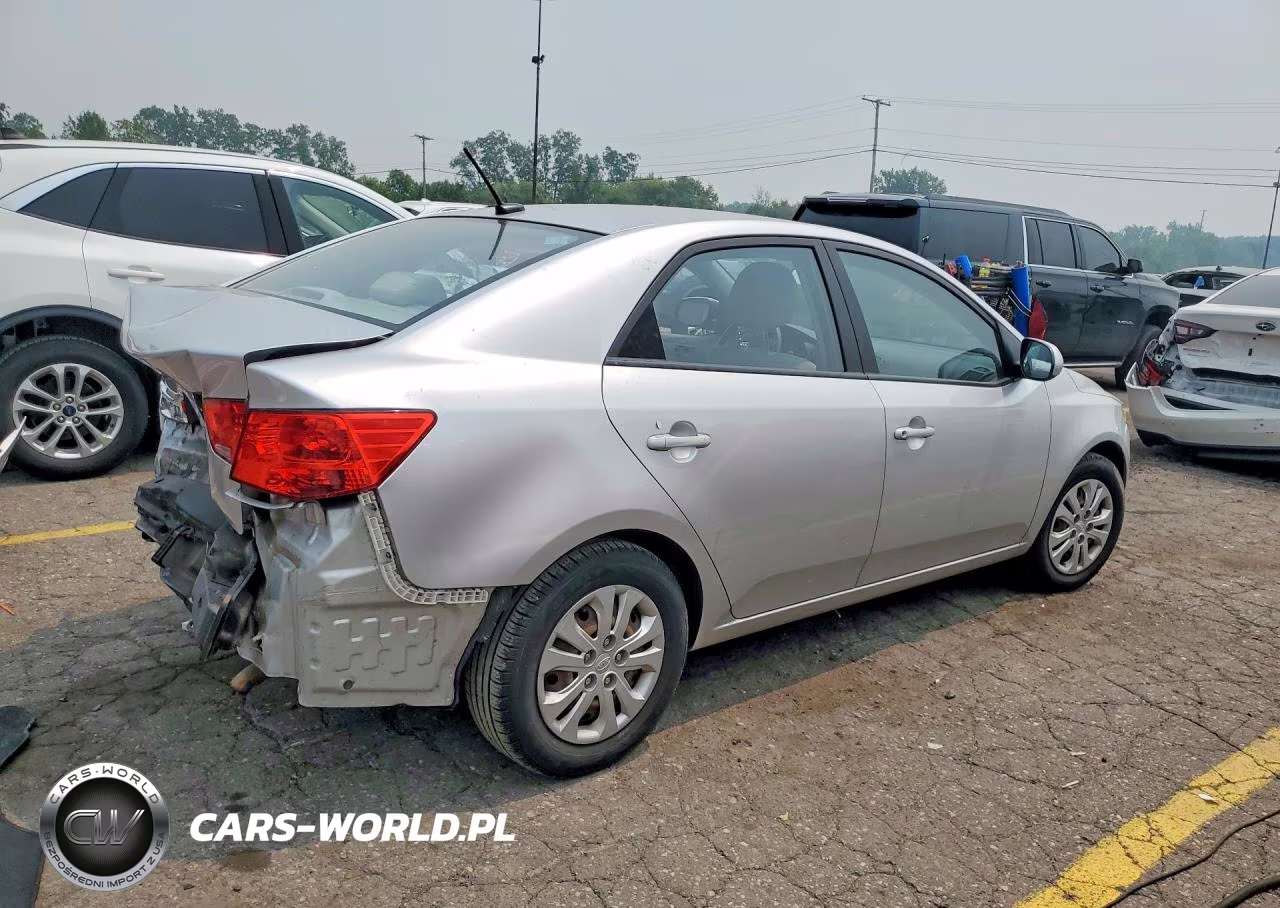 2010 Kia Forte Lx VIN:KNAFT4A29A5097550 - 3