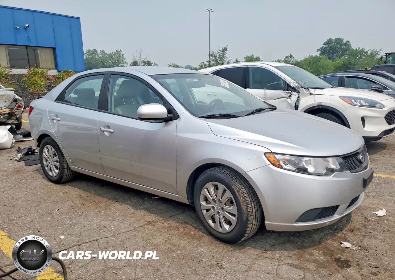 2010 Kia Forte Lx VIN:KNAFT4A29A5097550 - 4