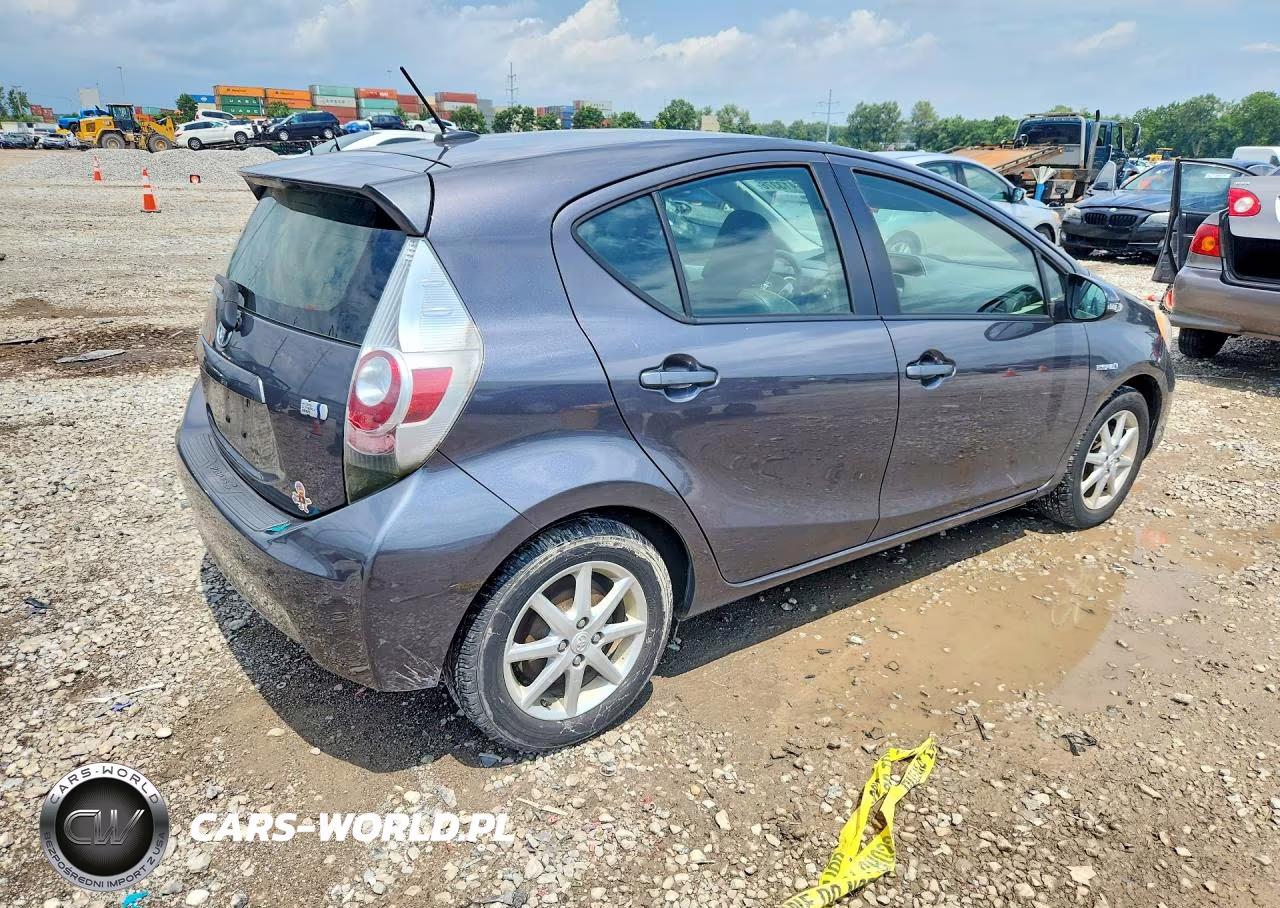 2012 Toyota Prius C Four VIN:JTDKDTB30C1013061 - 3