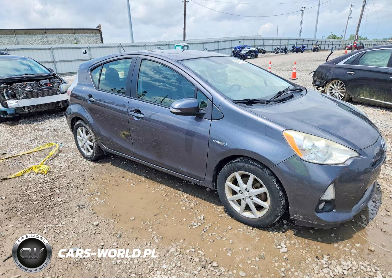 2012 Toyota Prius C Four VIN:JTDKDTB30C1013061 - 4