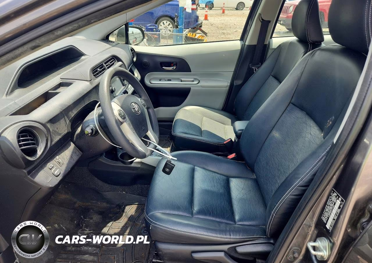 2012 Toyota Prius C Four VIN:JTDKDTB30C1013061 - 7