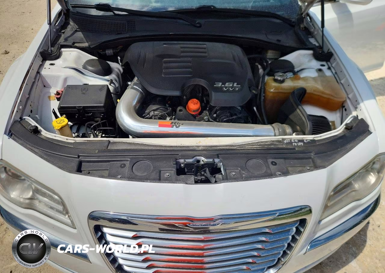 2014 Chrysler 300 VIN:2C3CCAAG8EH228356 - 11