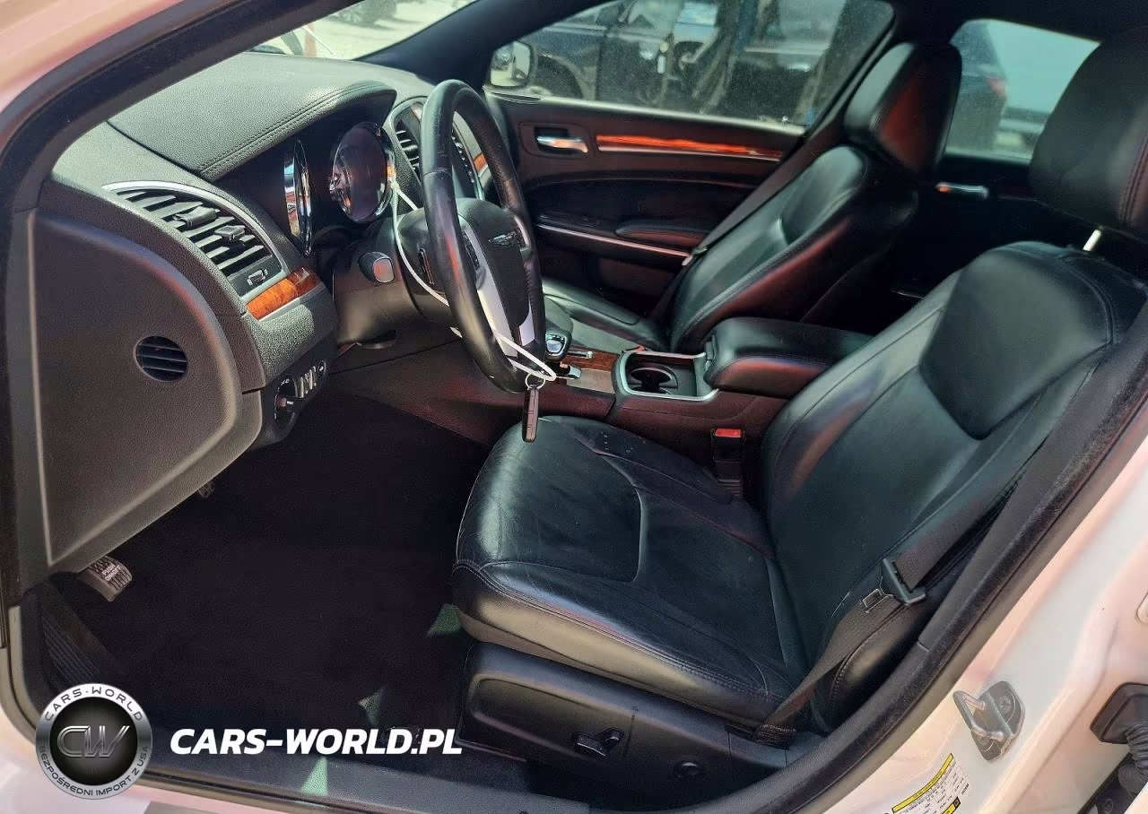 2014 Chrysler 300 VIN:2C3CCAAG8EH228356 - 7