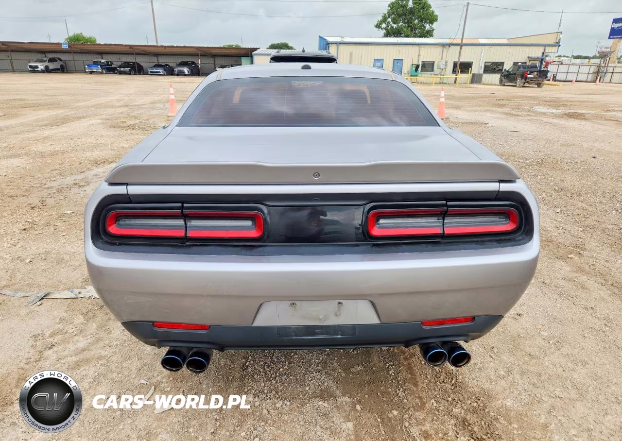 2018 Dodge Challenger Sxt VIN:2C3CDZAG9JH317777 - 6