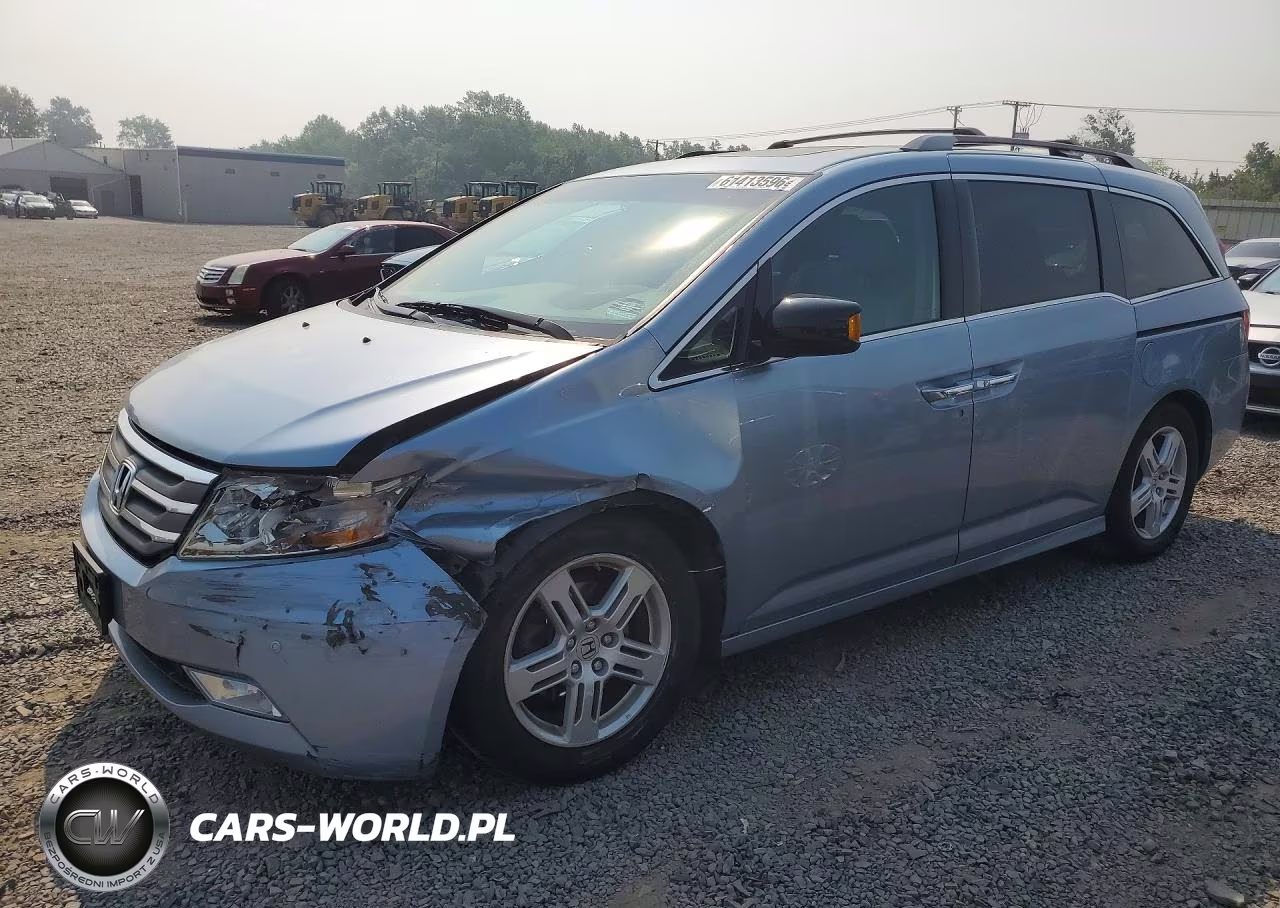 2013 Honda Odyssey Touring – zdjęcie 1 z 13