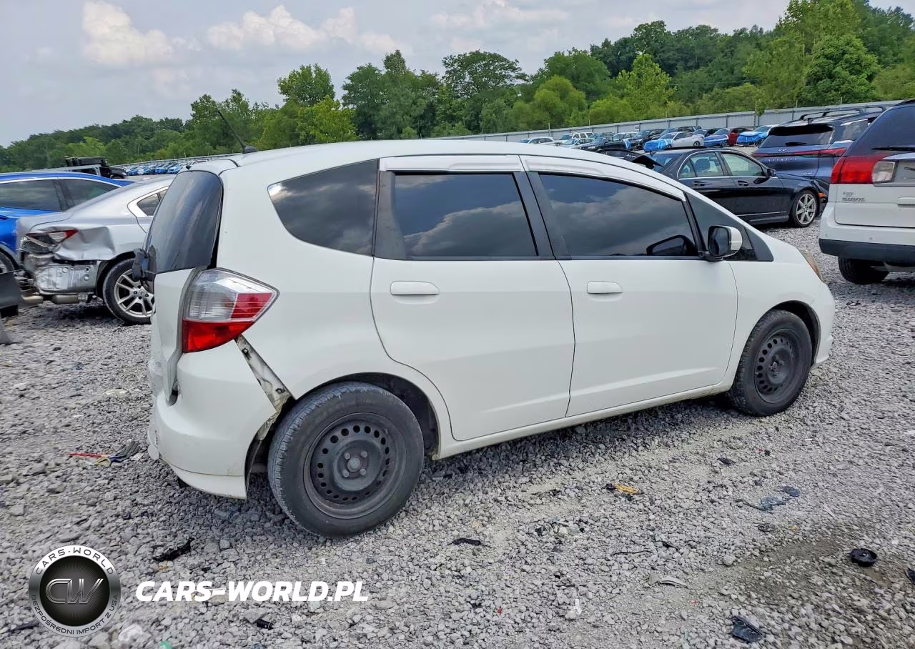 2012 Honda Fit VIN:JHMGE8H38CC021581 - 3