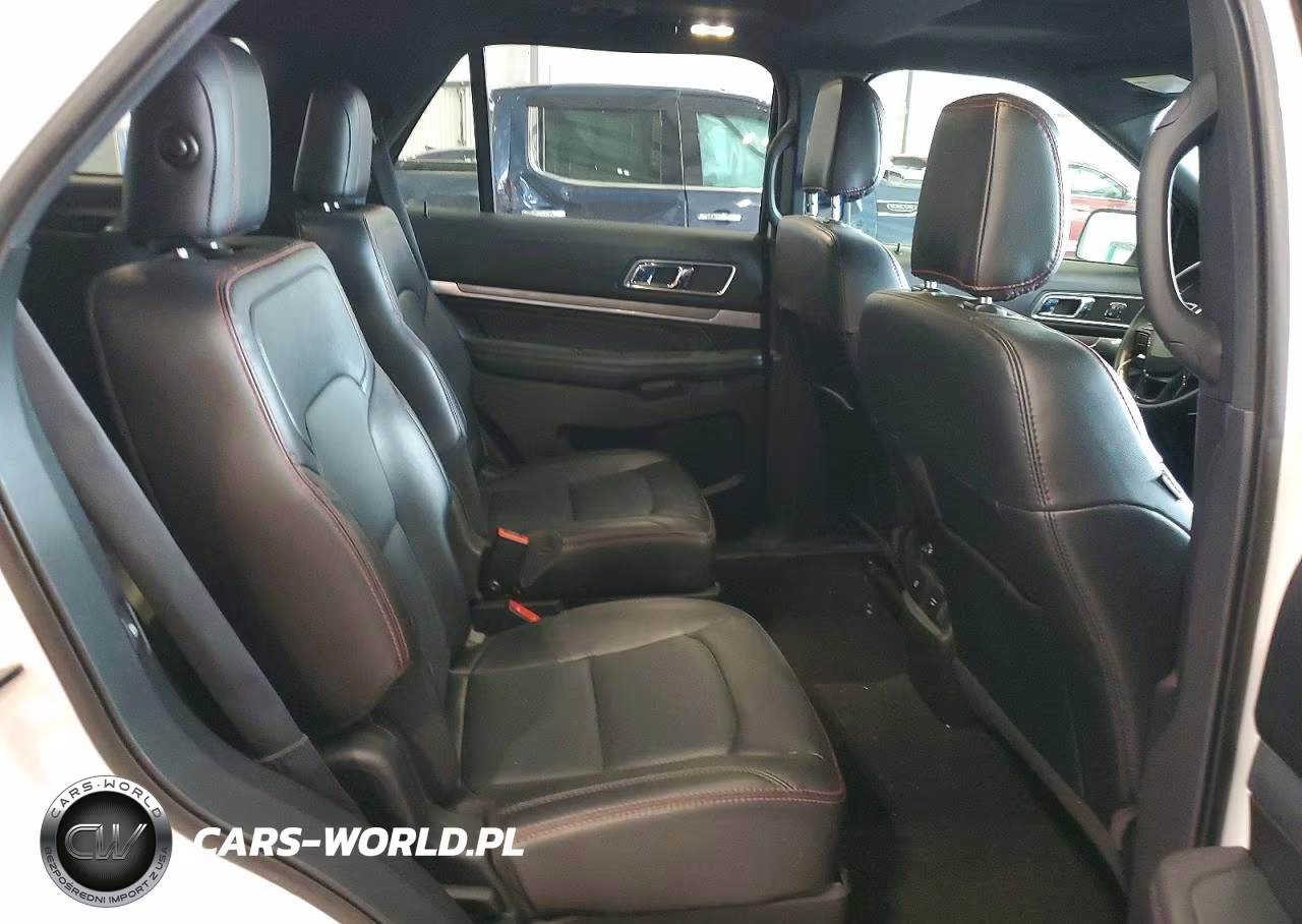 2019 Ford Explorer Sport VIN:1FM5K8GT1KGB52857 - 11