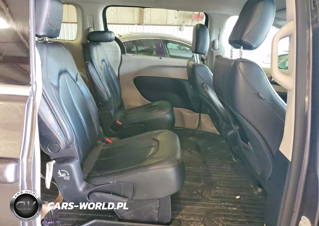 2019 Chrysler Pacifica Touring L VIN:2C4RC1BG3KR626083 - 11