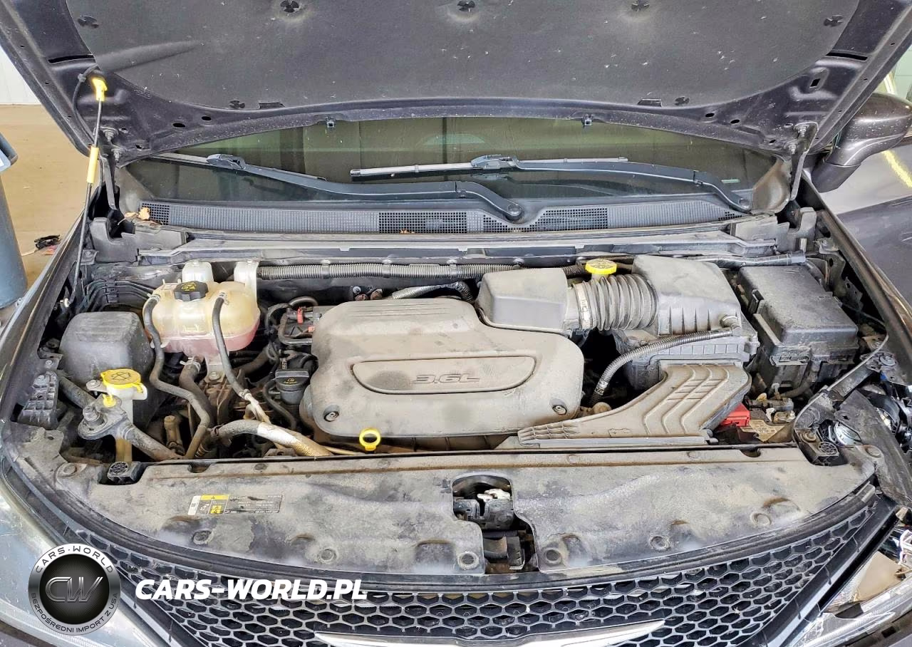 2019 Chrysler Pacifica Touring L VIN:2C4RC1BG3KR626083 - 12