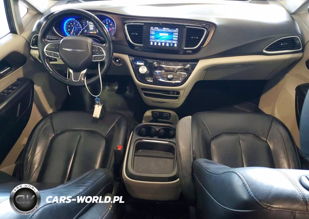 2019 Chrysler Pacifica Touring L VIN:2C4RC1BG3KR626083 - 8