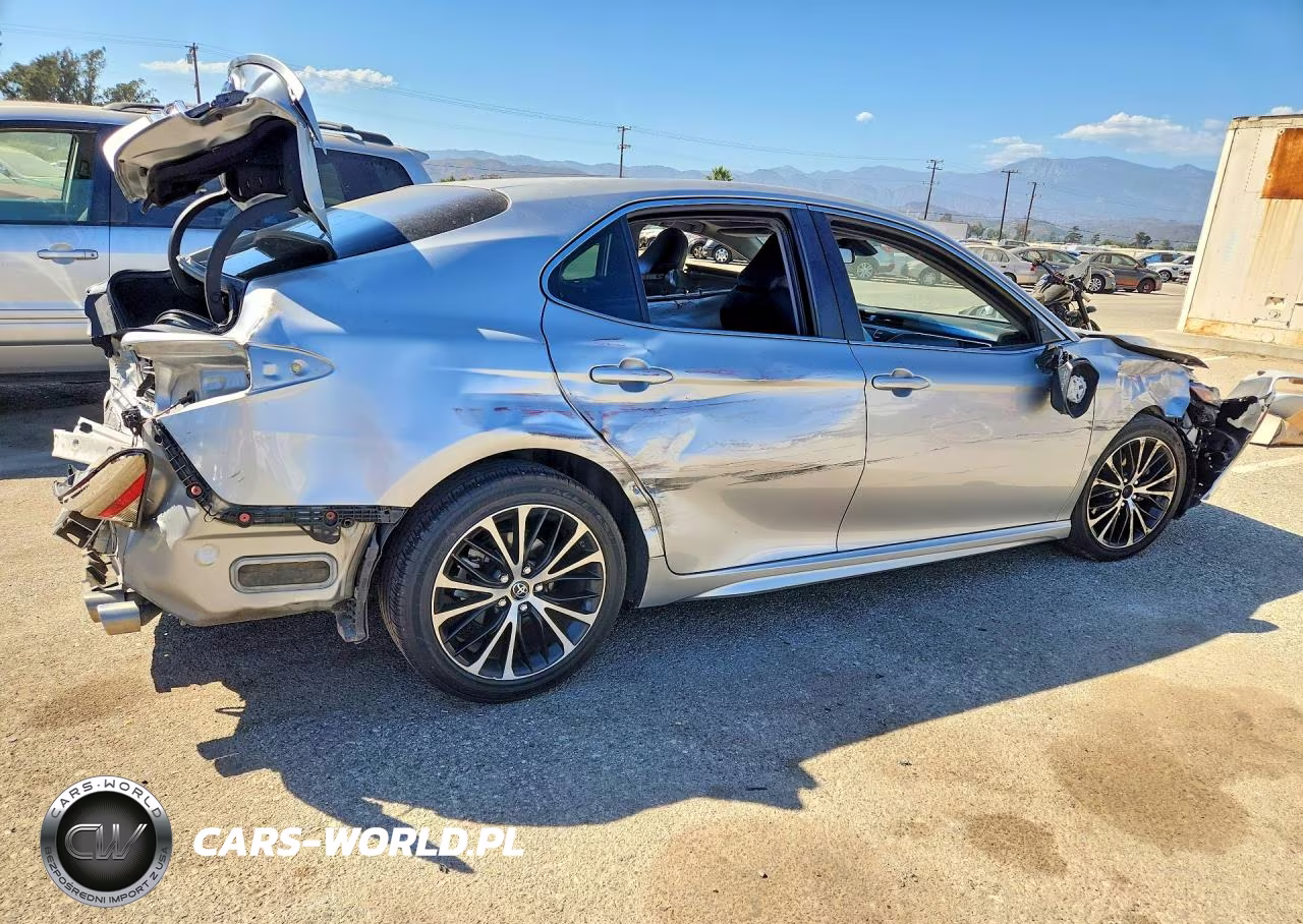 2018 Toyota Camry Se VIN:JTNB11HKXJ3012170 - 3